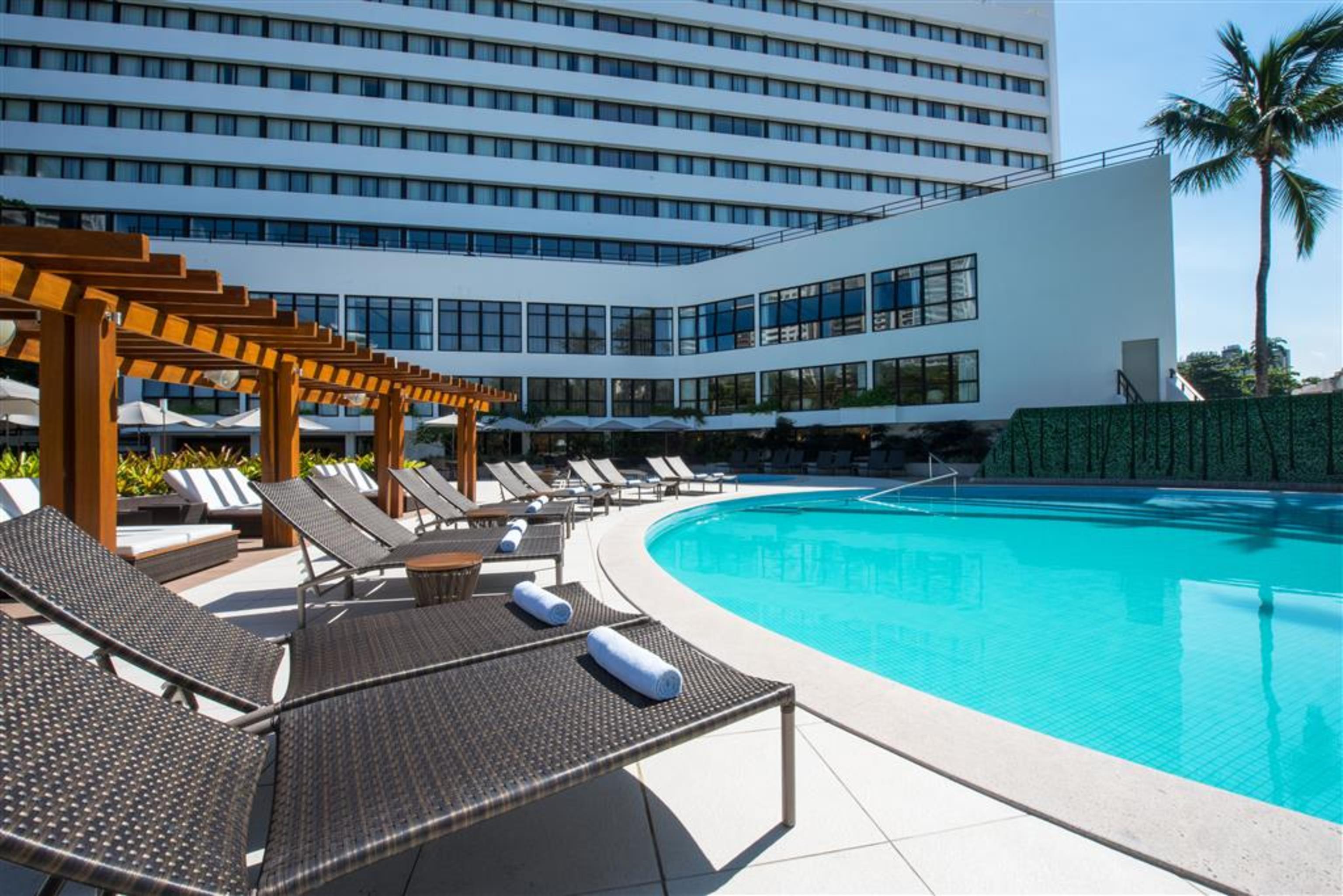 Wish Hotel Da Bahia Salvador da Bahia Dış mekan fotoğraf The pool at the Westin Palace Madrid