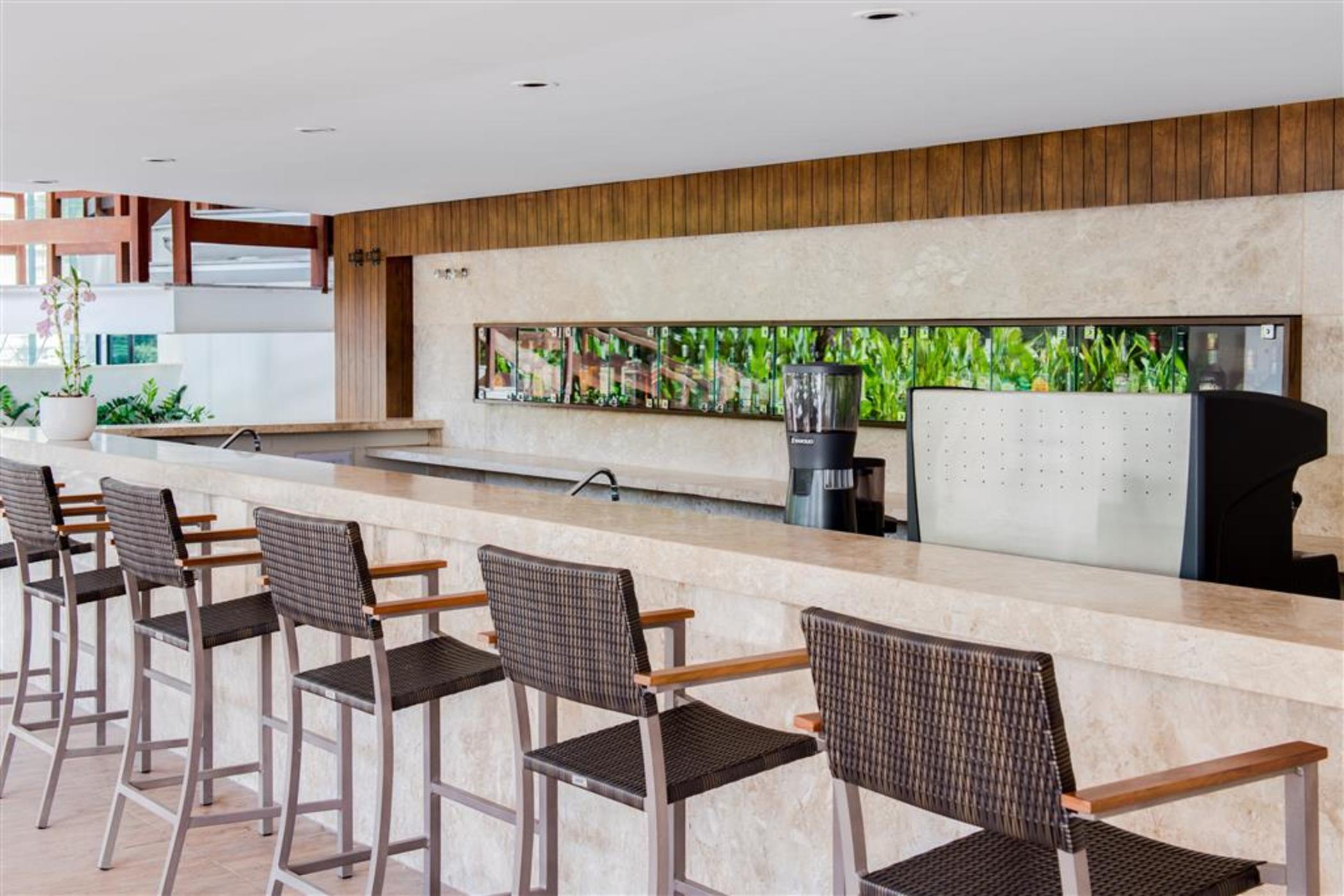 Wish Hotel Da Bahia Salvador da Bahia Dış mekan fotoğraf The bar at the 19th floor